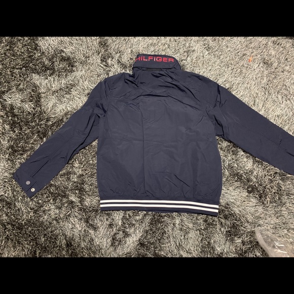 Navy blue Tommy Hilfiger bomber jacket w/zip hood - Picture 2 of 5